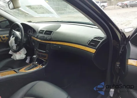 2008 Mercedes-Benz E 350 4Matic z USA, uszkodzony, nr VIN WDBUF87X18B250783